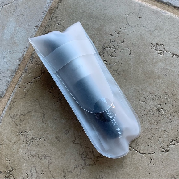 NEW Mary Kay Mineral Foundation Brush